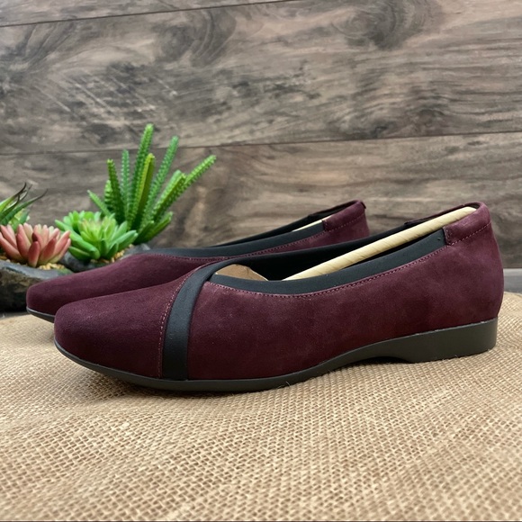 NIB Clarks Un Darcey Ease Slip On Ballet Flats - Picture 4 of 12